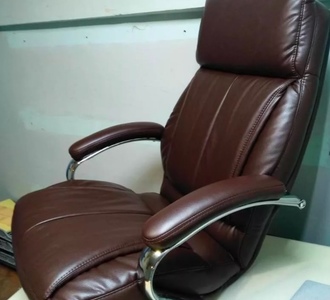 Перетяжка офисного кресла